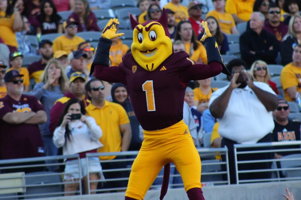 Sparky Flexing at 23' territorial cup